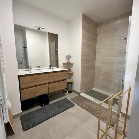 Naia Lab Apartment *