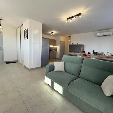 Naia Lab Apartment *